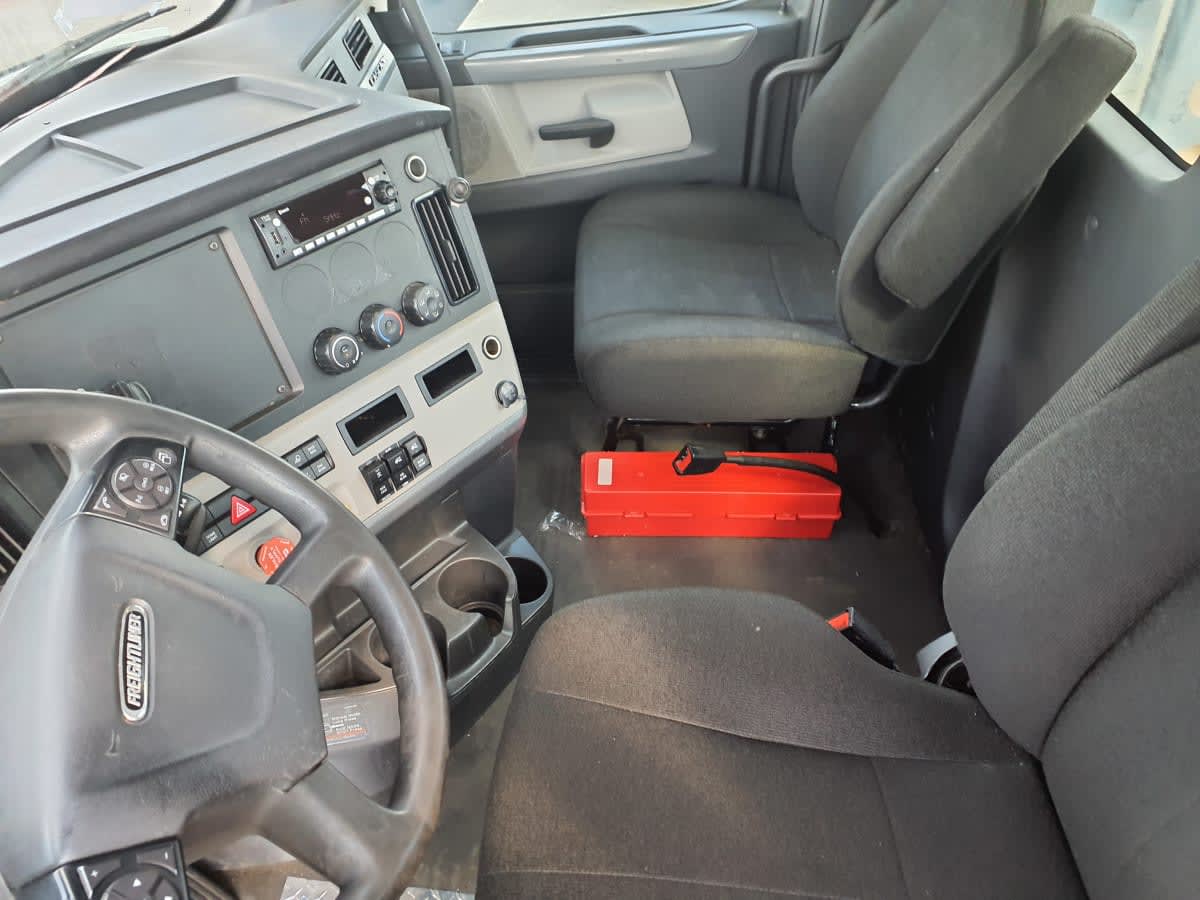 2019 Freightliner - image 7