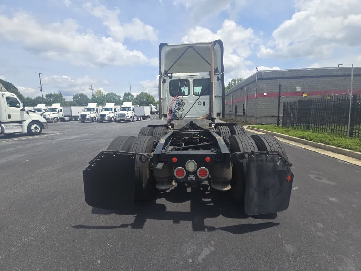 2019 Freightliner Cascadia in Atlanta, GA — photo 5