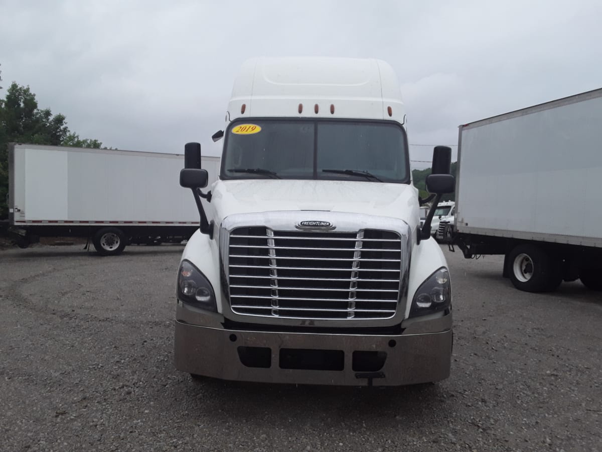 2019 Freightliner/Mercedes CASCADIA 125 835596