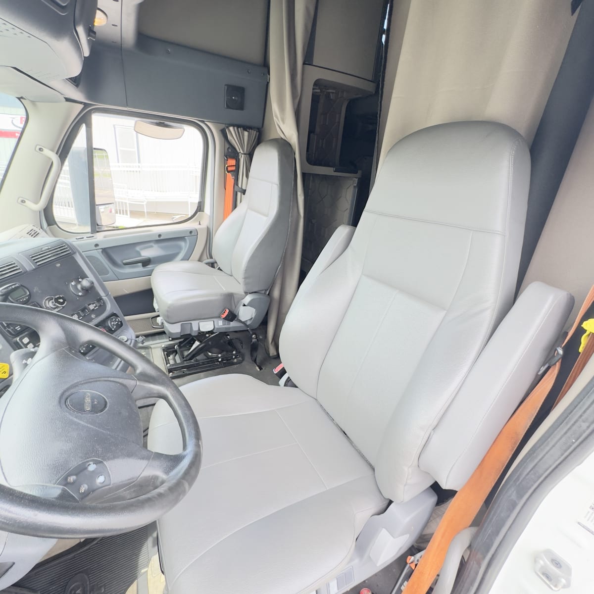 2019 Freightliner/Mercedes CASCADIA 125 835597