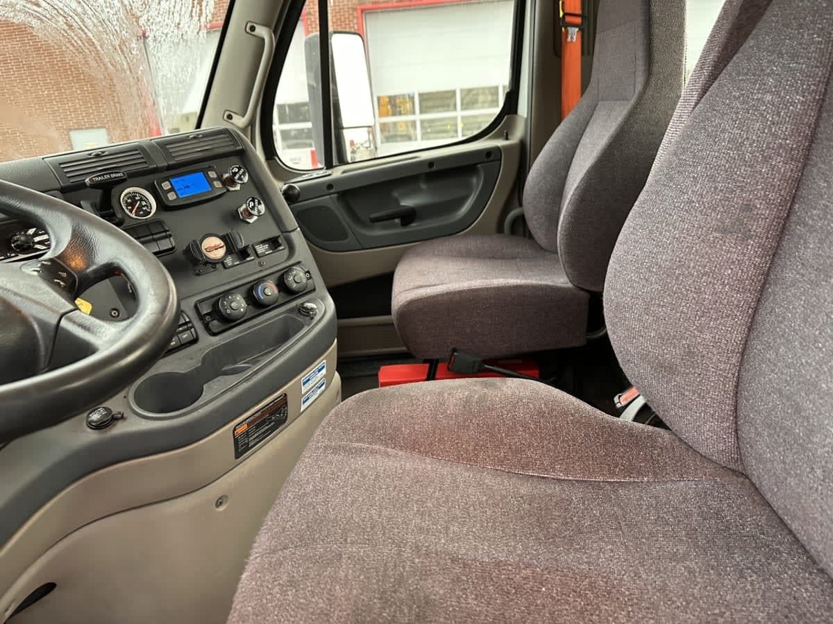 2019 Freightliner/Mercedes CASCADIA 125 835791