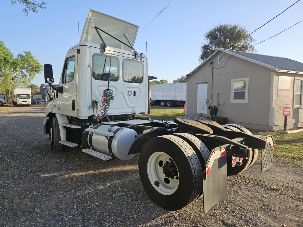 2019 Freightliner - image 6