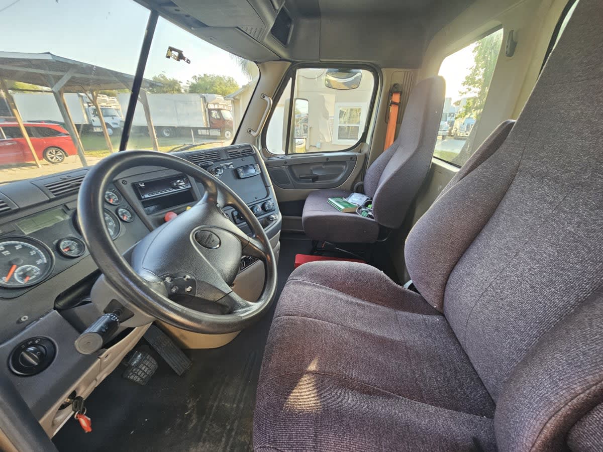 2019 Freightliner - image 7