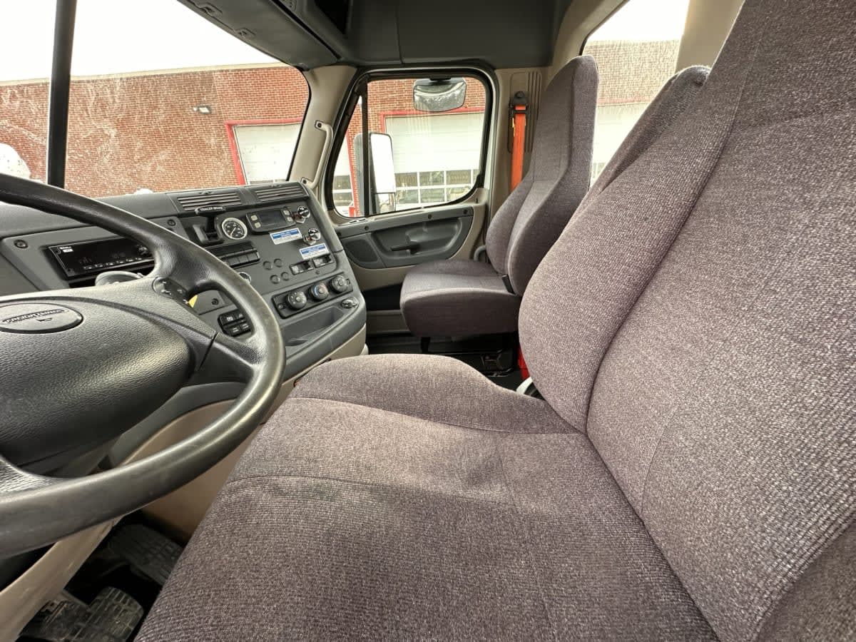 2019 Freightliner/Mercedes CASCADIA 125 835918