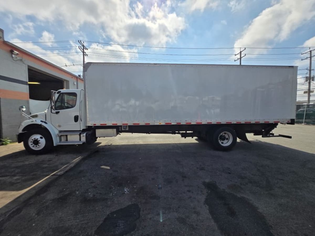 2019 Freightliner M2 106 836118