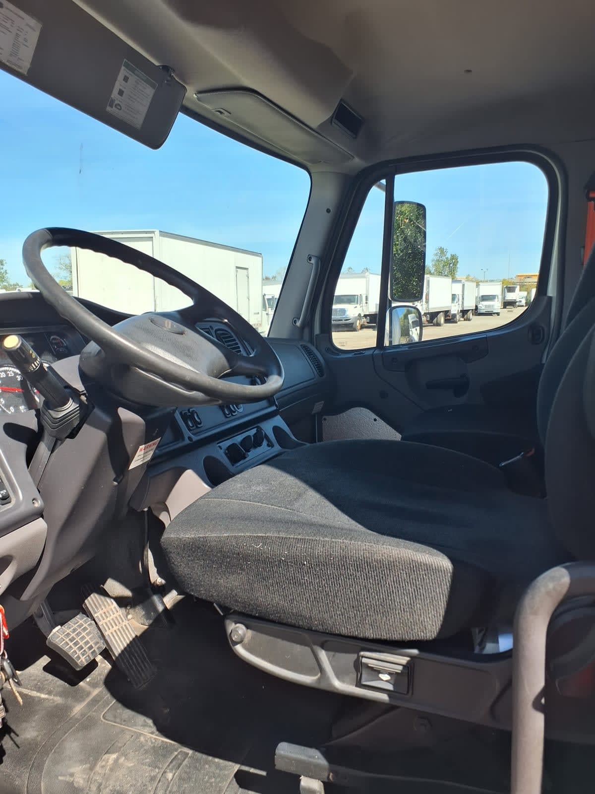 2019 Freightliner/Mercedes M2 106 836401