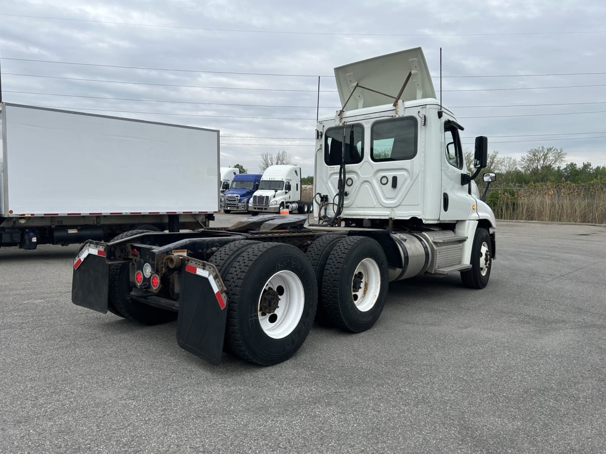 2019 Freightliner/Mercedes CASCADIA 125 836404