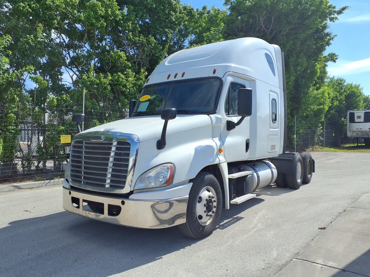 2019 Freightliner Cascadia in Davie, FL