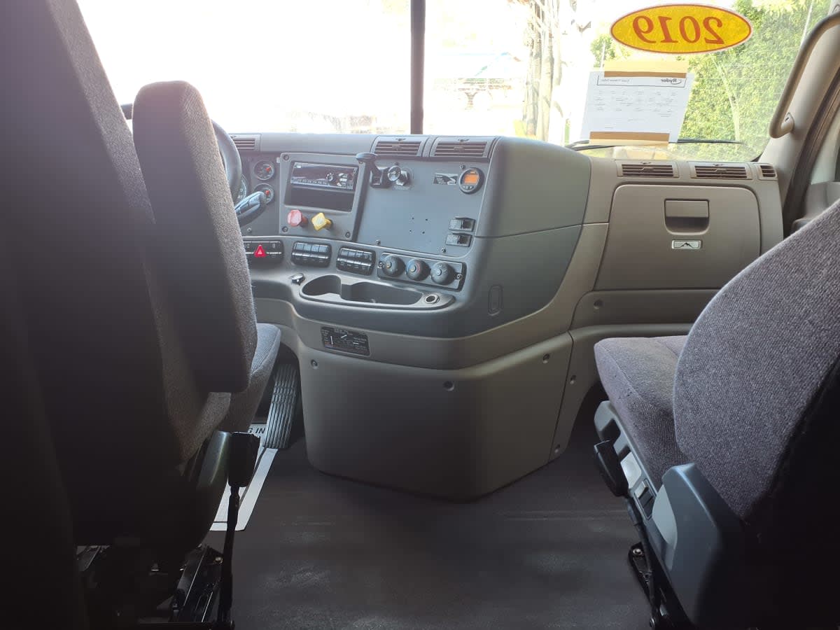 2019 Freightliner Cascadia in Davie, FL — photo 7