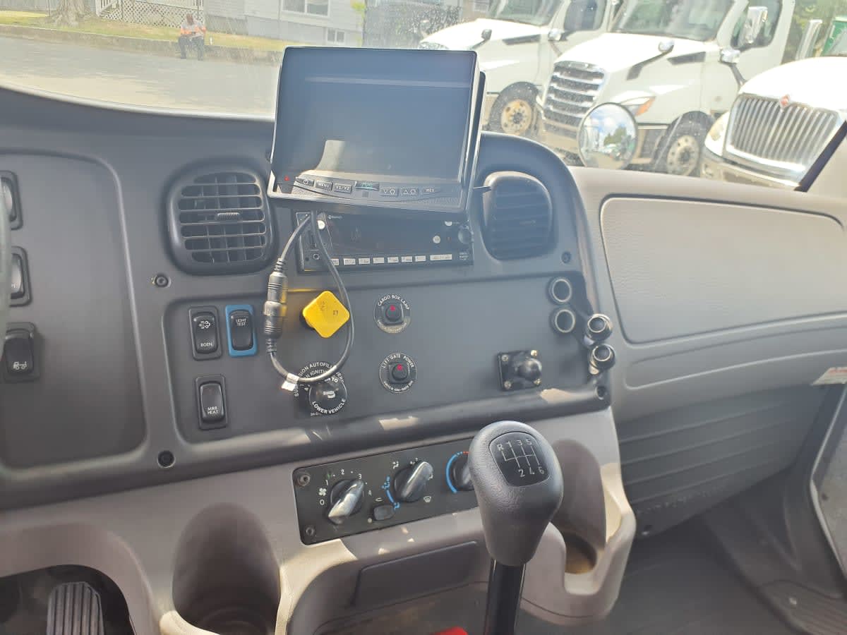 2019 Freightliner M2 106 836603