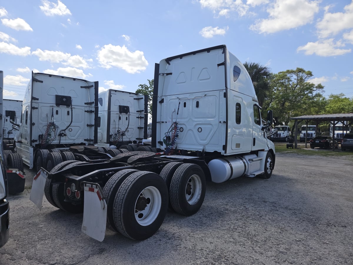 2020 Freightliner/Mercedes NEW CASCADIA PX12664 836636