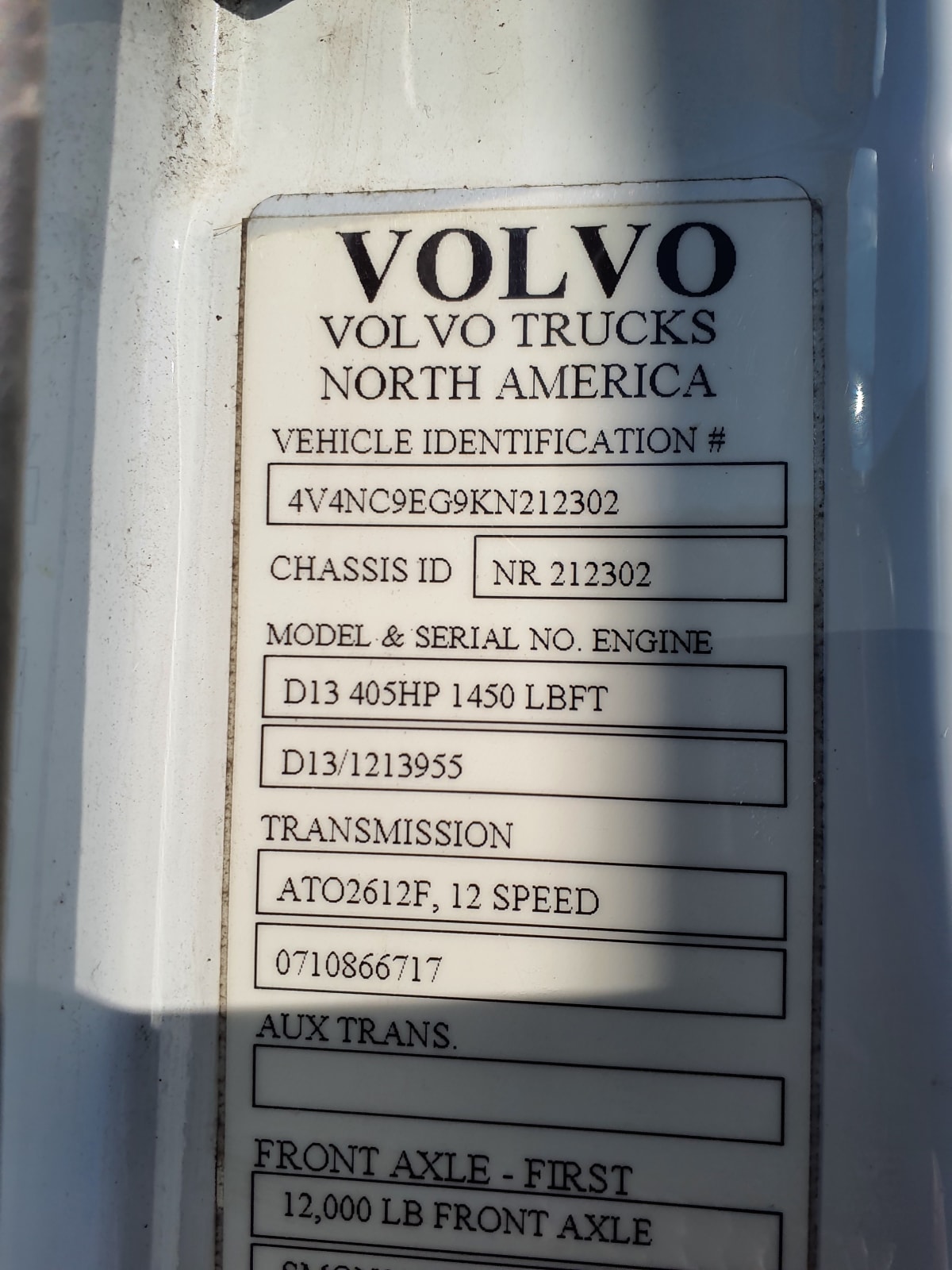 2019 Volvo VNL64T-300 836771