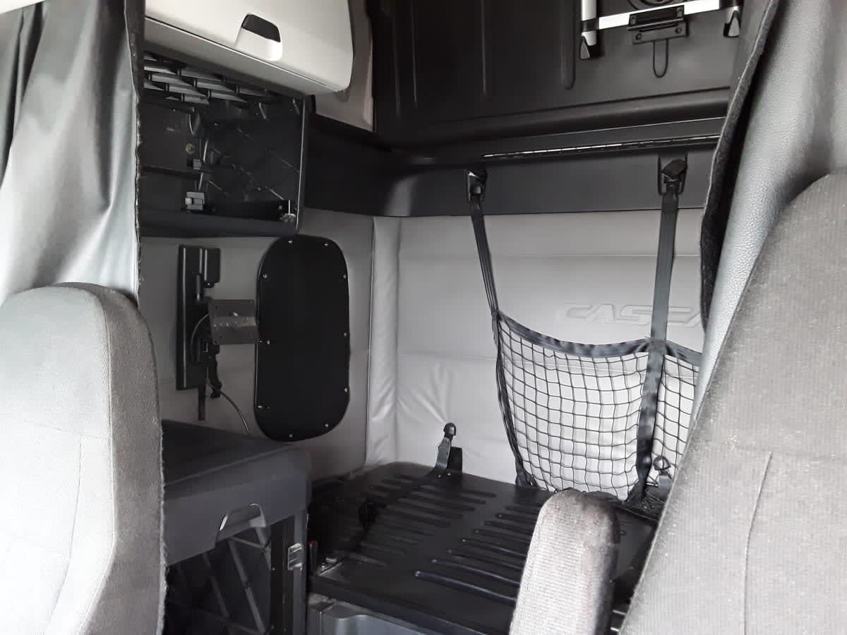 2019 Freightliner Cascadia in Allentown, PA — photo 8