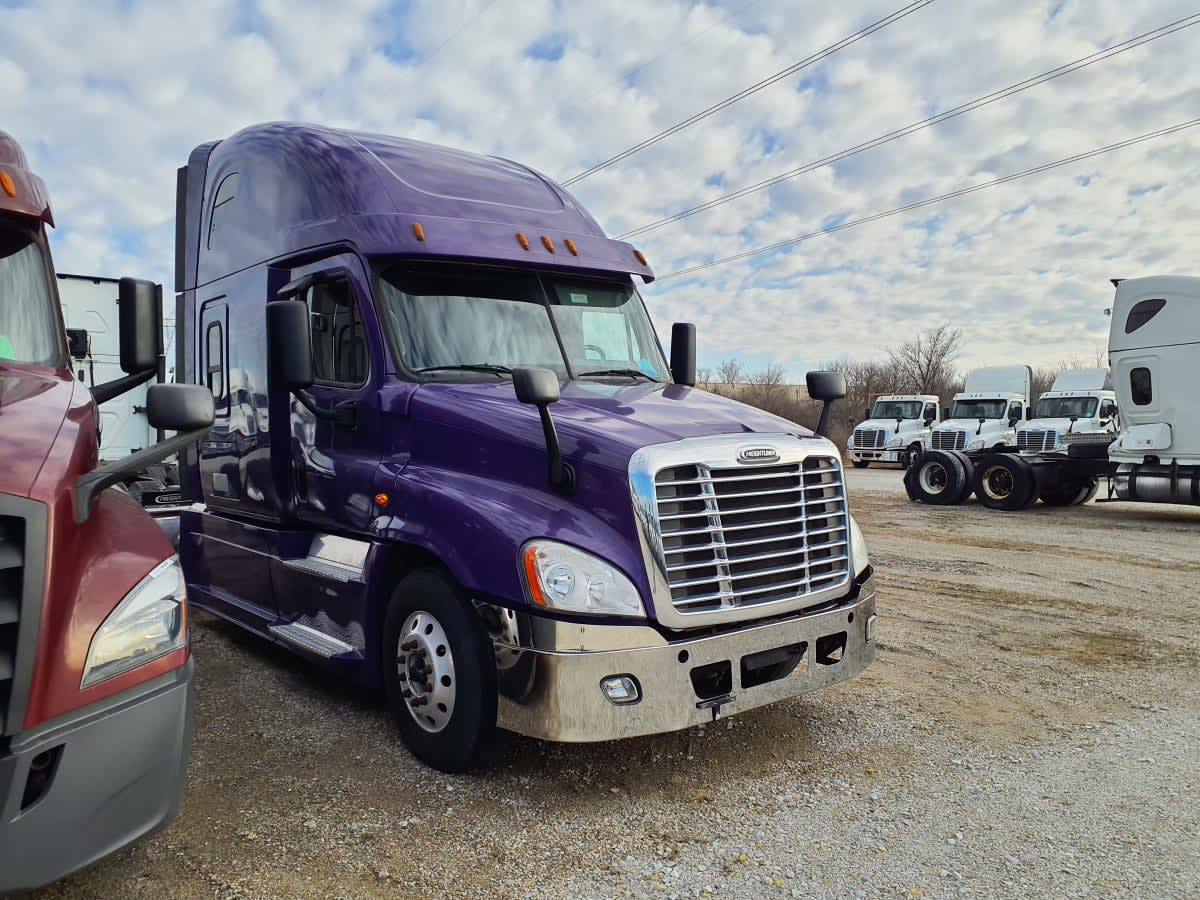 2019 Freightliner/Mercedes CASCADIA 125 837001