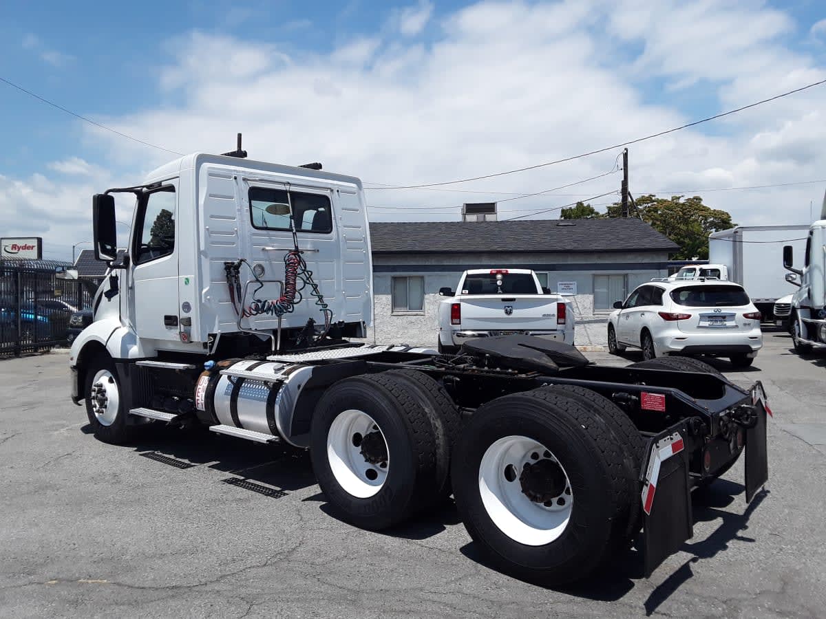 2019 Volvo VNL 860 in Montebello, CA — photo 6