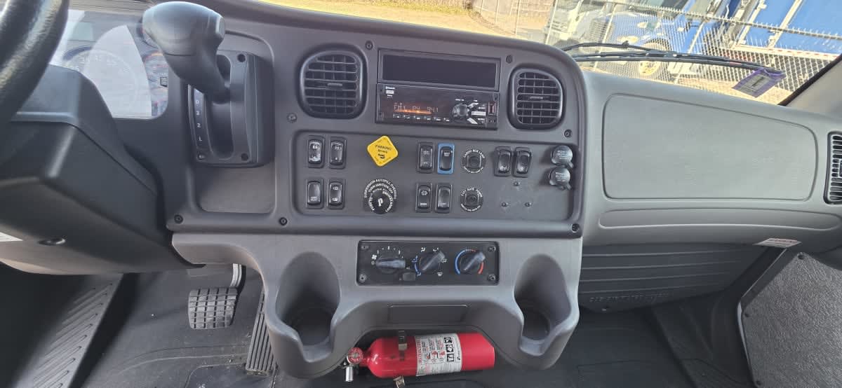 2019 Freightliner/Mercedes M2 106 837401