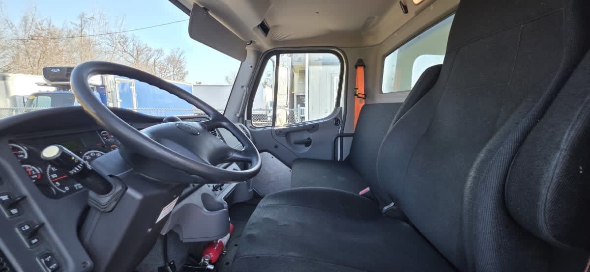 2019 Freightliner/Mercedes M2 106 837401