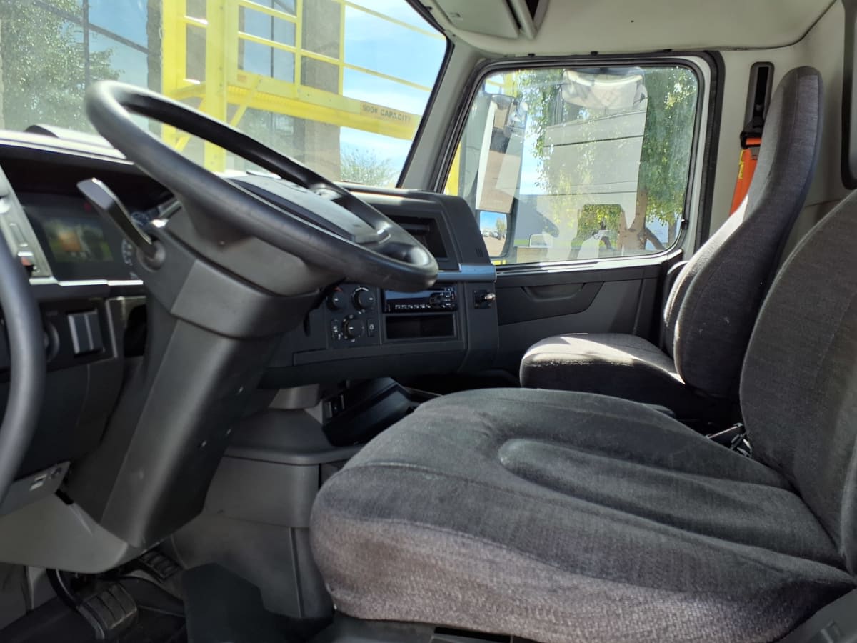 2019 Volvo VNL64T-300 837636