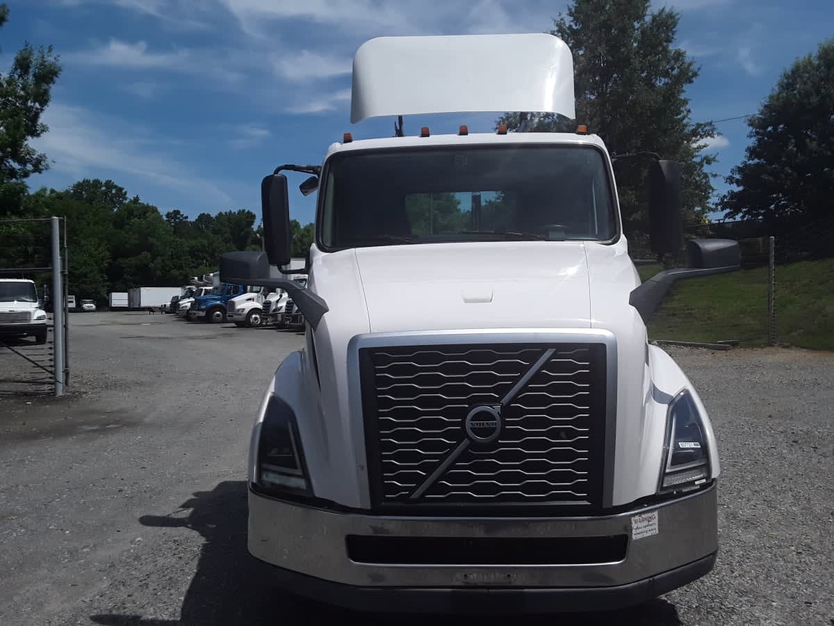 2019 Volvo VNL 860 in Charlotte, NC — photo 2