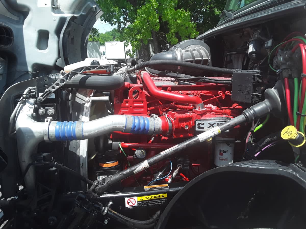 2019 Volvo VNL 860 in Charlotte, NC — photo 8