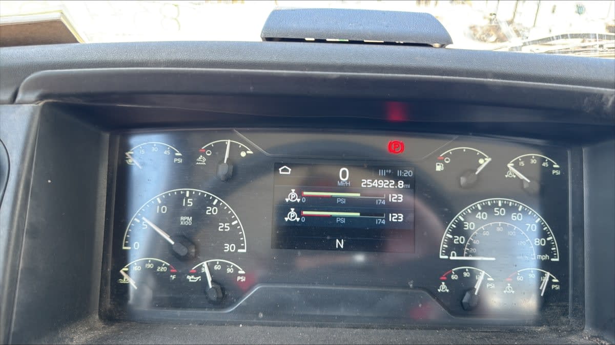 2019 Volvo VNL64T-300 837725