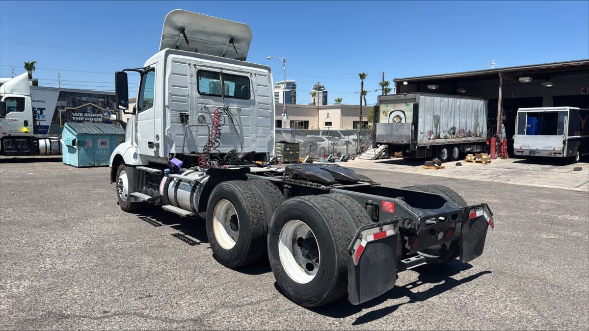 2019 Volvo VNL64T-300 837725