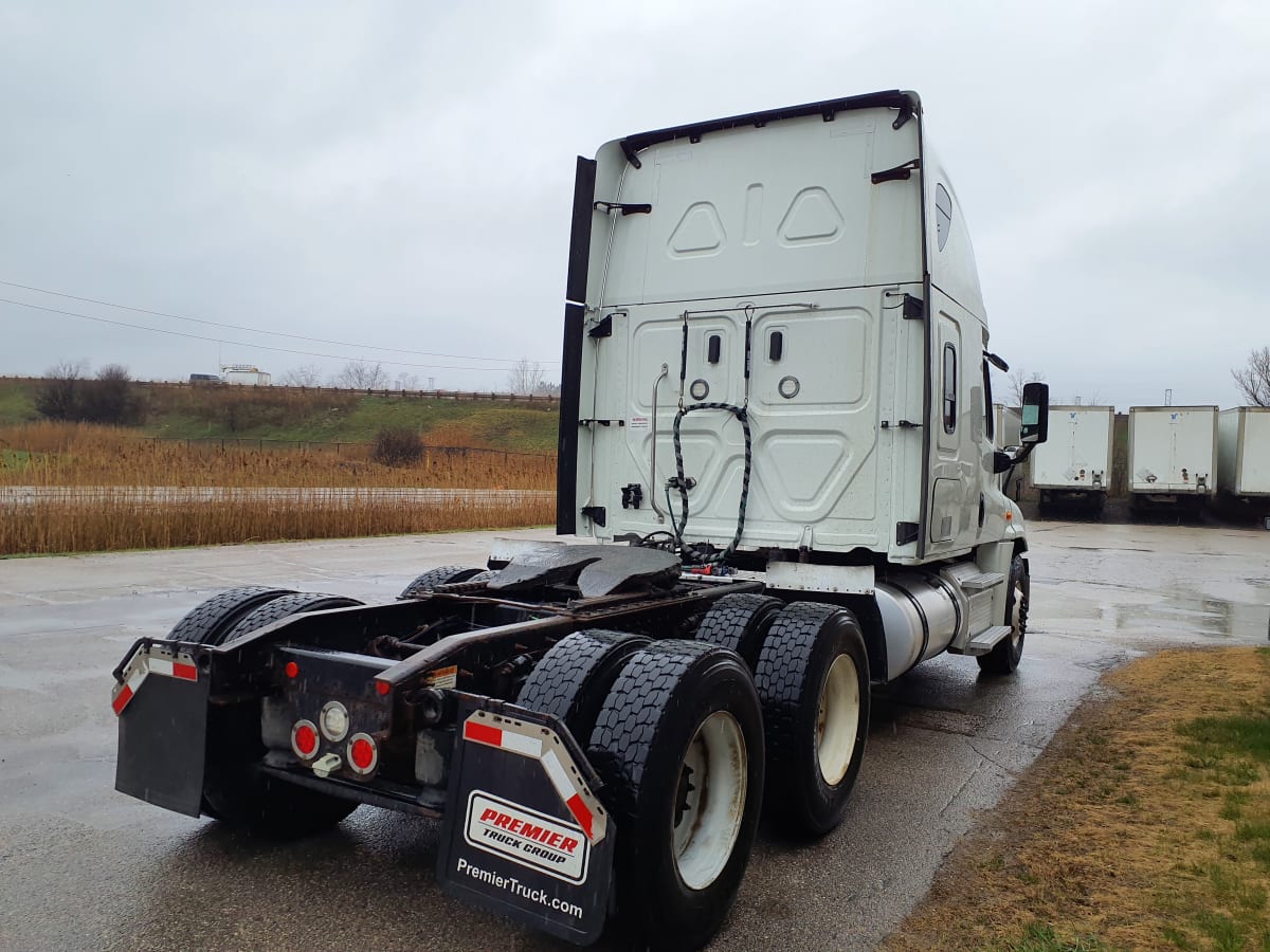 2019 Freightliner/Mercedes CASCADIA 125 837820