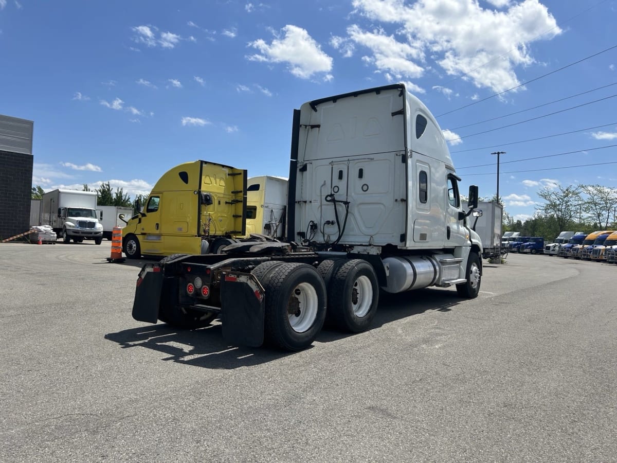 2019 Freightliner/Mercedes CASCADIA 125 837955