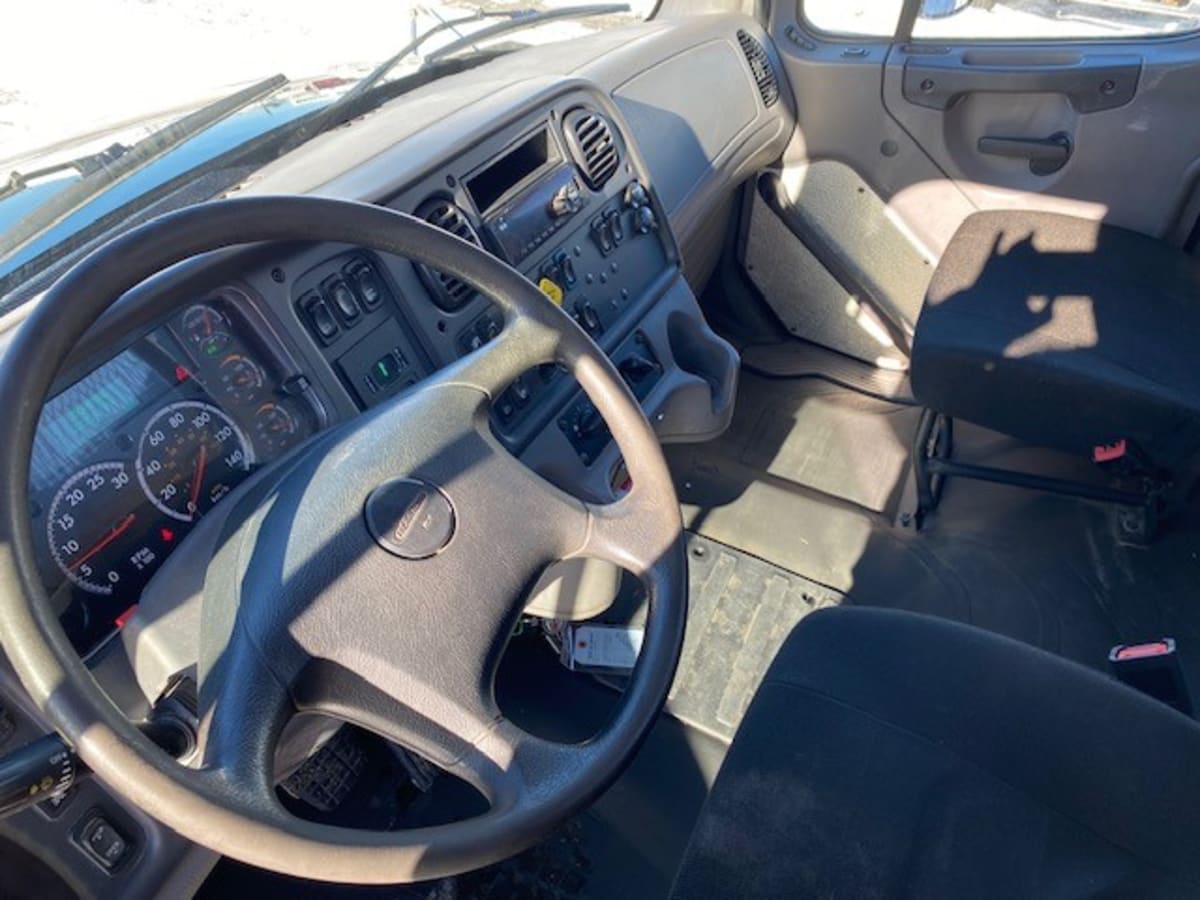 2019 Freightliner/Mercedes M2 106 838077