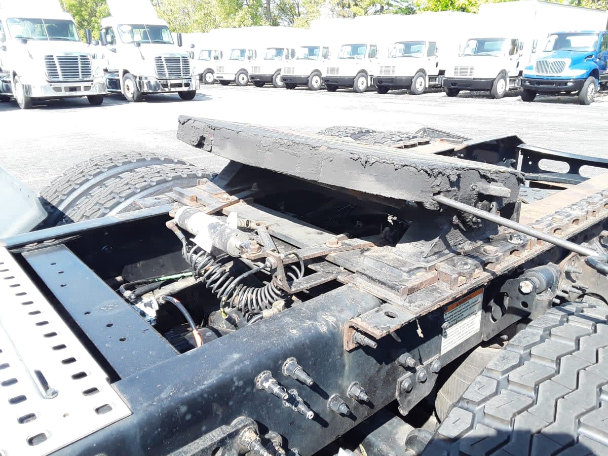 2019 Volvo VNL64T-300 838524
