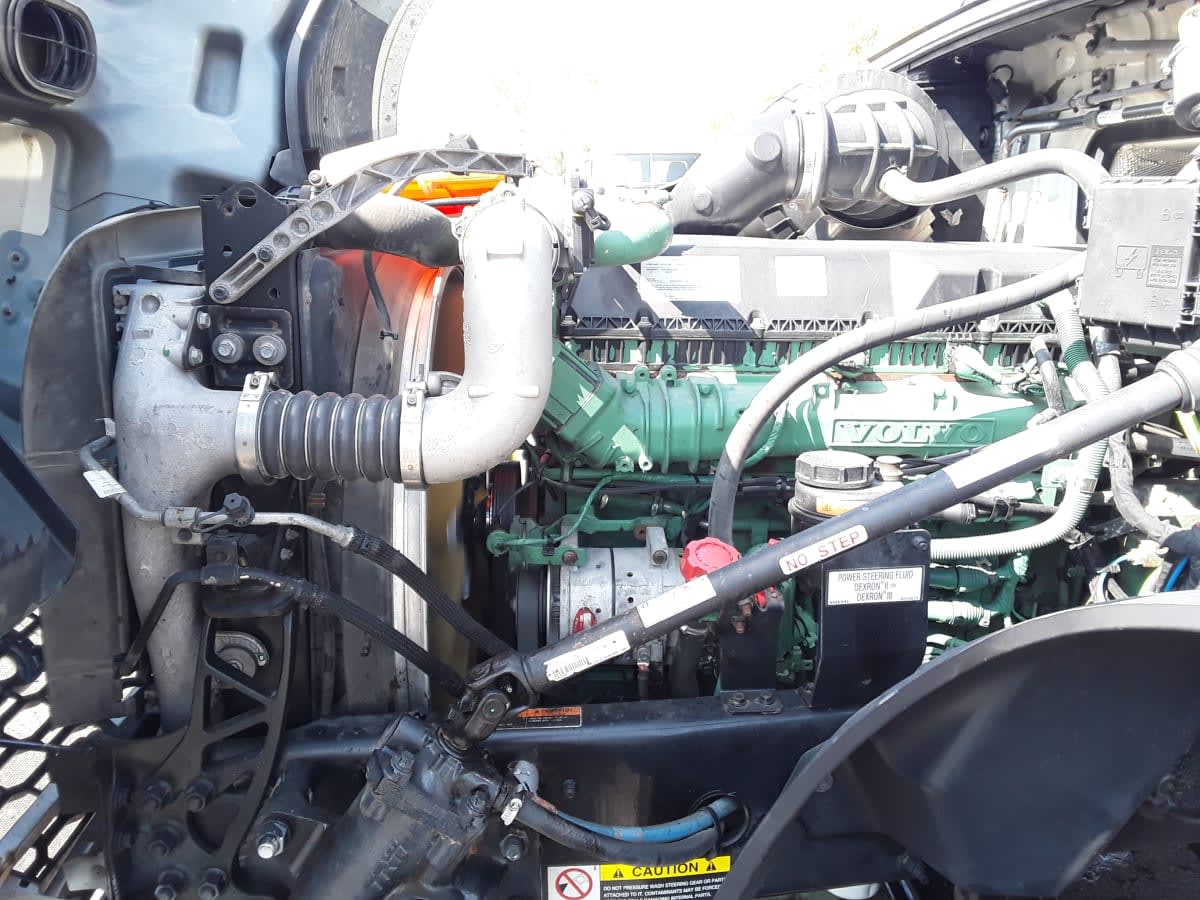 2019 Volvo VNL64T-300 838524