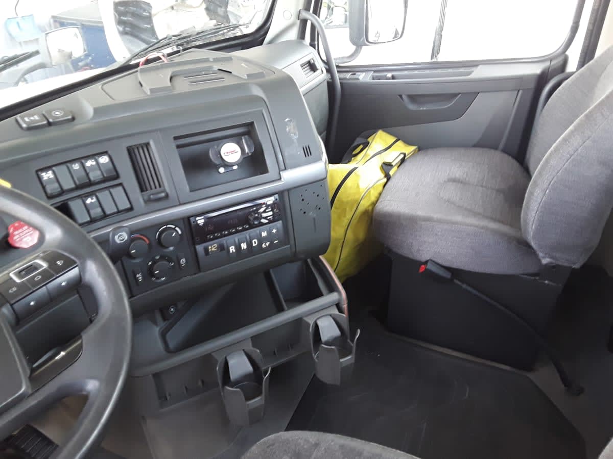 2019 Volvo VNL64T-300 838524