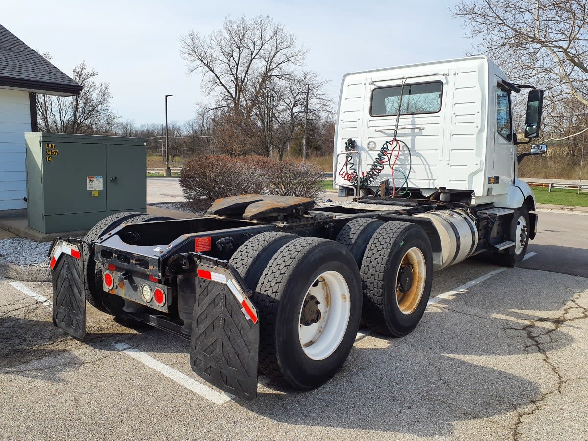 2019 Volvo VNL64T-300 838670