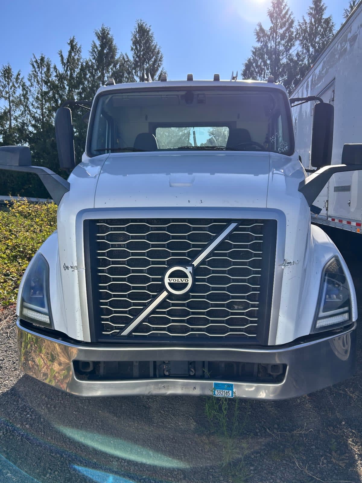 2019 Volvo - image 2