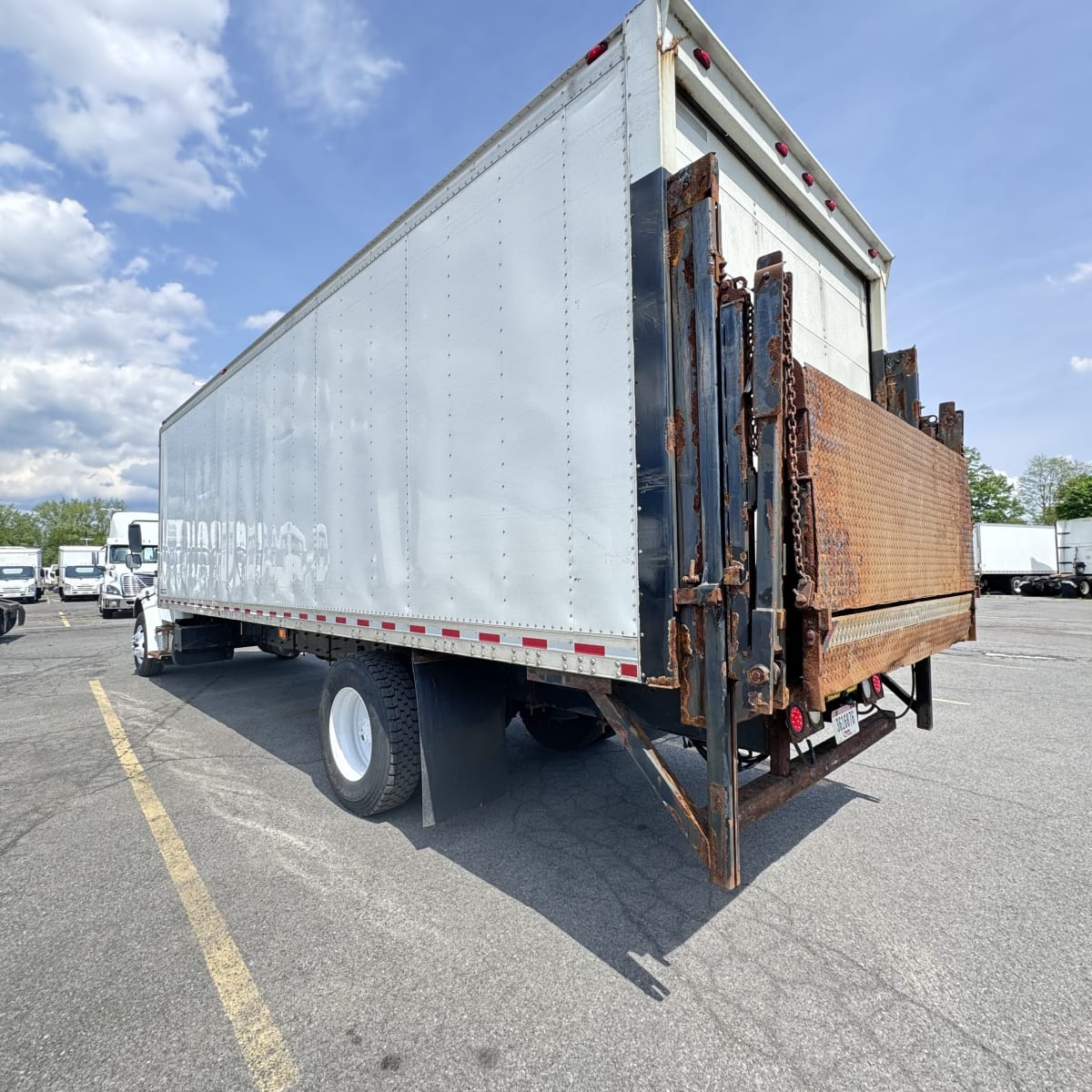 2019 Freightliner/Mercedes M2 106 839421