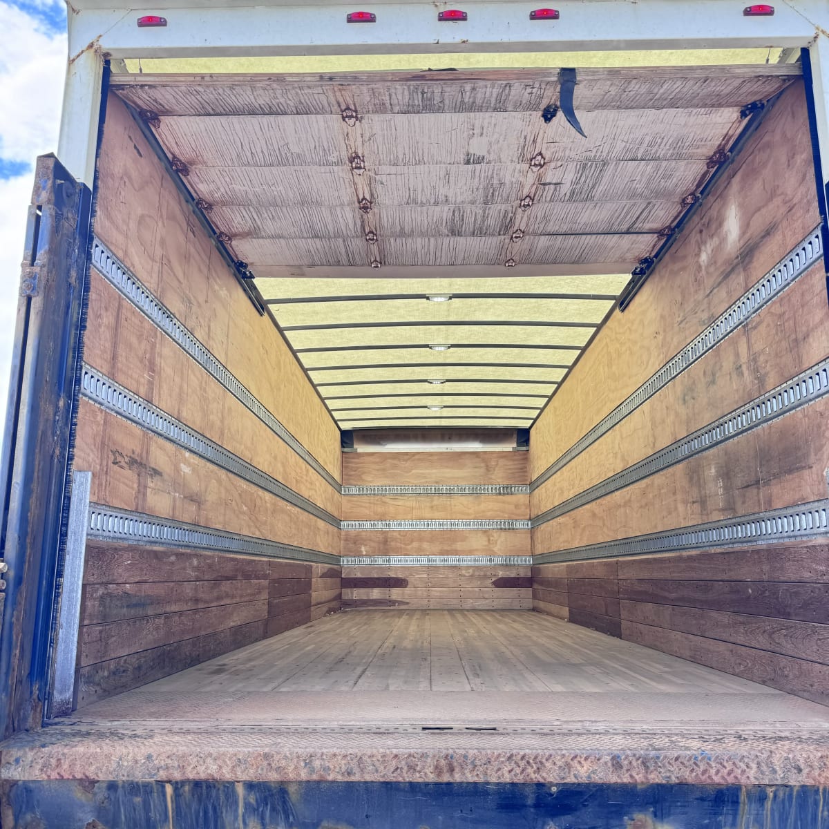 2019 Freightliner/Mercedes M2 106 839422