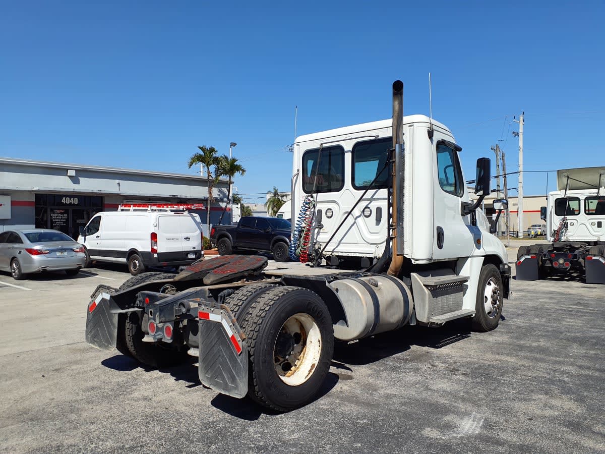 2019 Freightliner - image 4