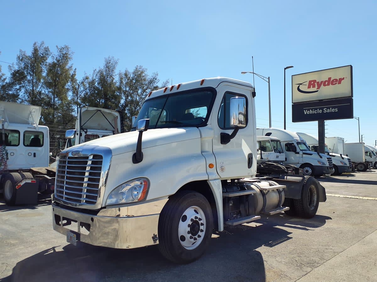 2019 Freightliner - image 1