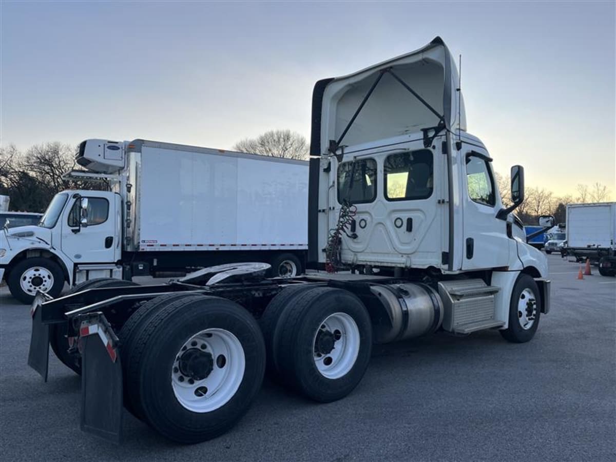 2019 Freightliner - image 4