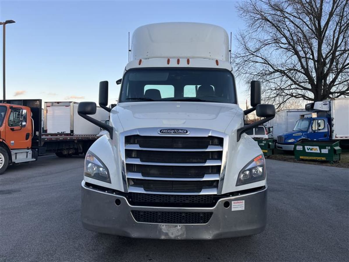 2019 Freightliner - image 2