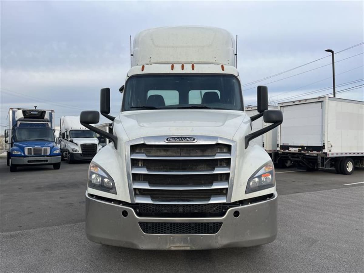 2019 Freightliner - image 2