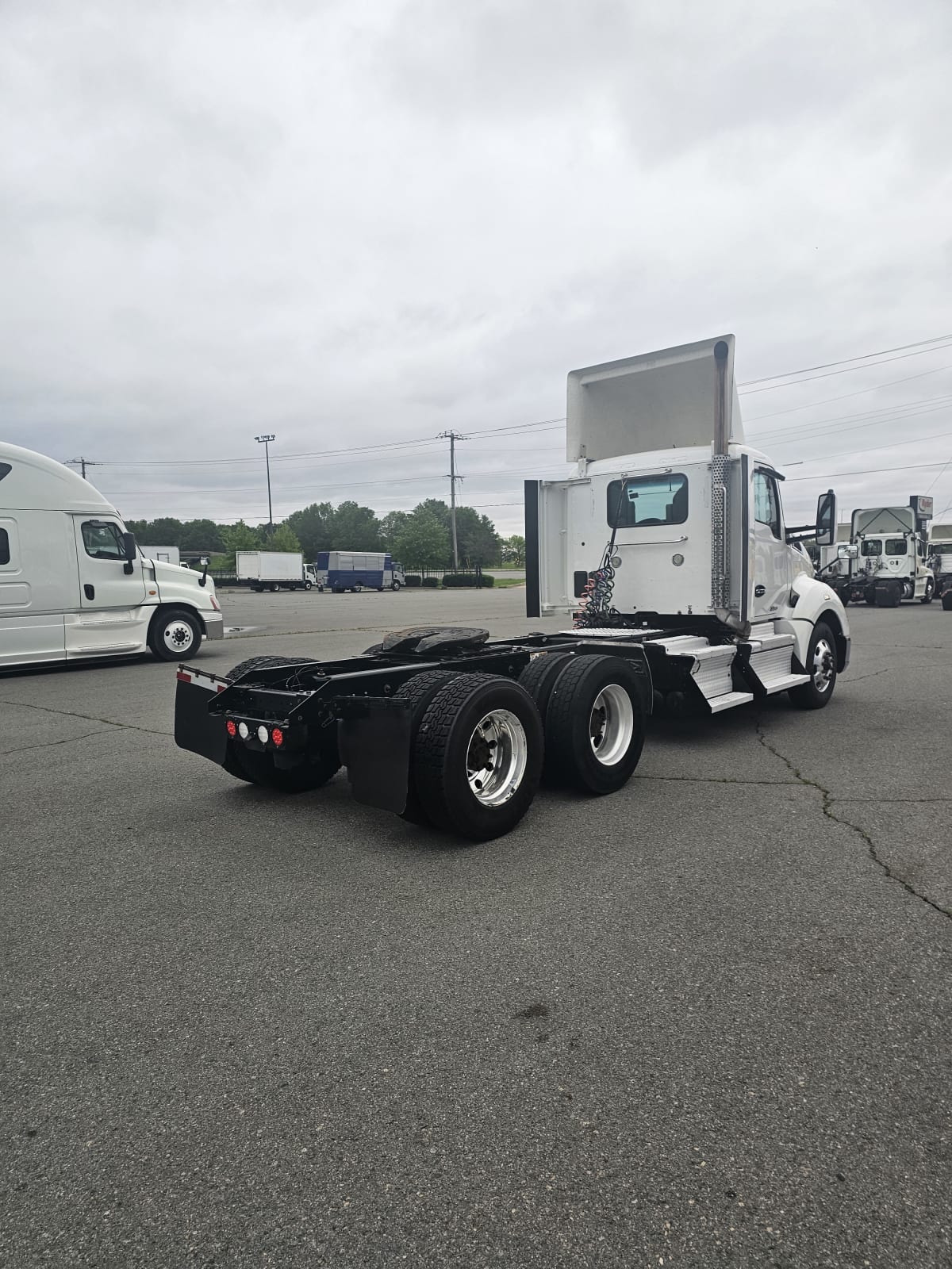 2019 Kenworth Trucks T680 840120