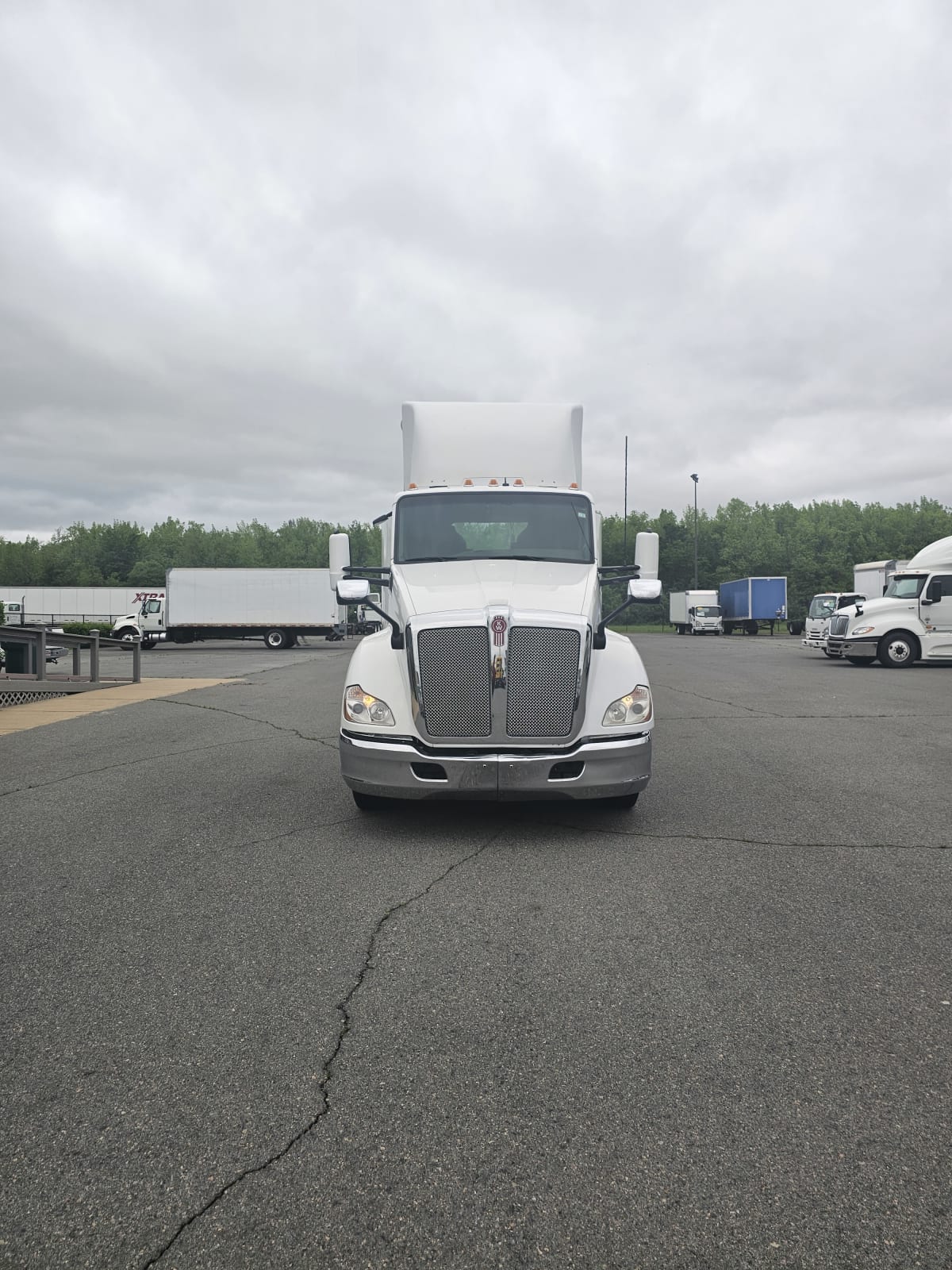 2019 Kenworth Trucks T680 840120