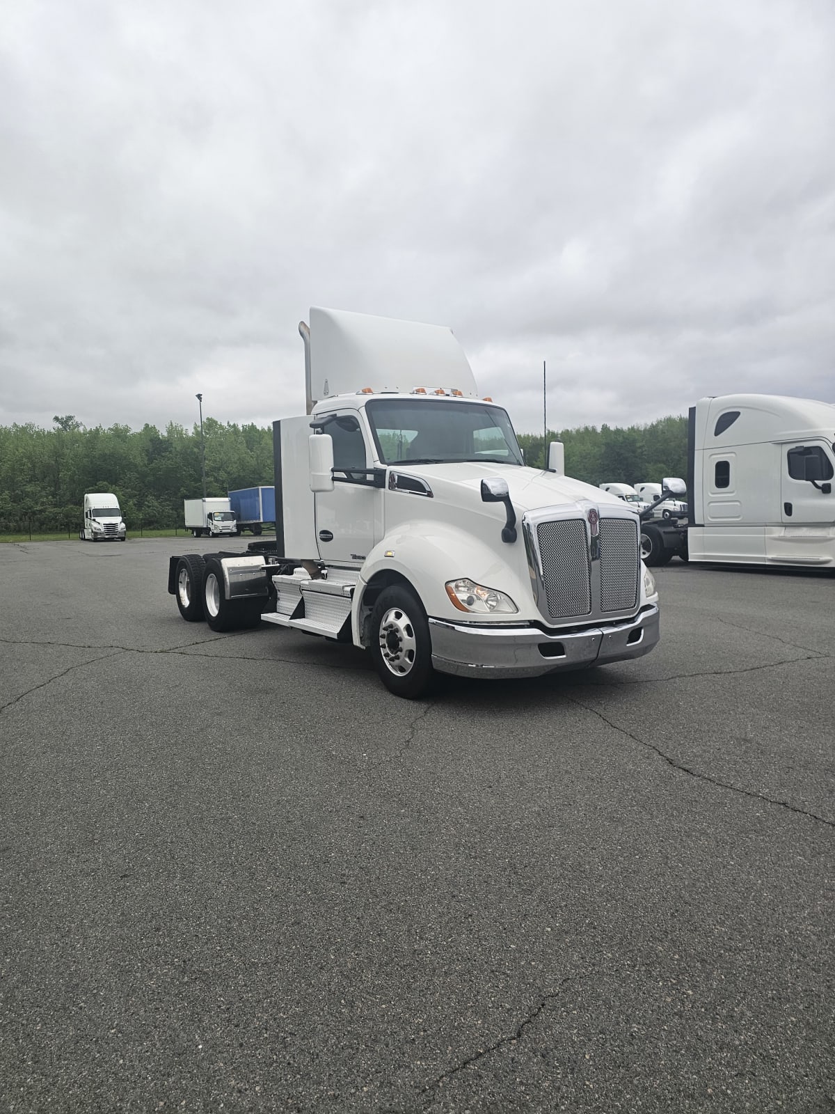 2019 Kenworth Trucks T680 840120