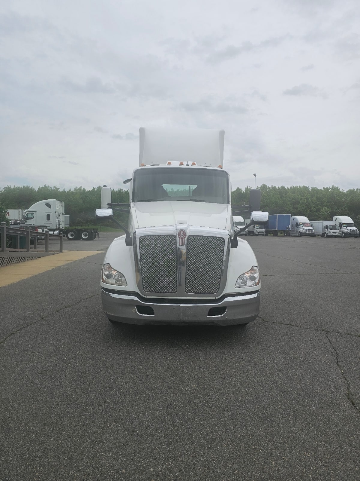 2019 Kenworth Trucks T680 840123