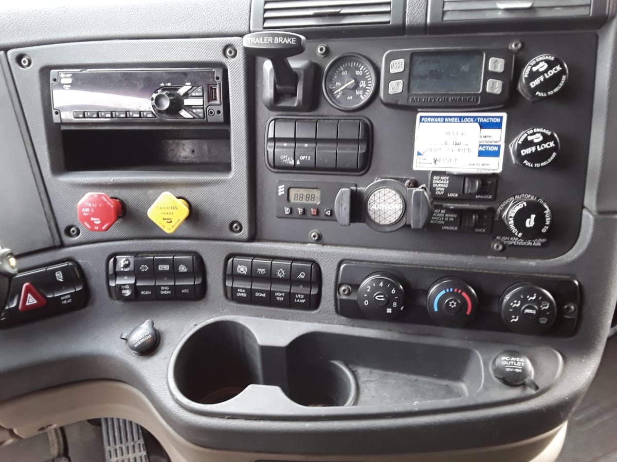 2019 Freightliner/Mercedes CASCADIA 125 840124