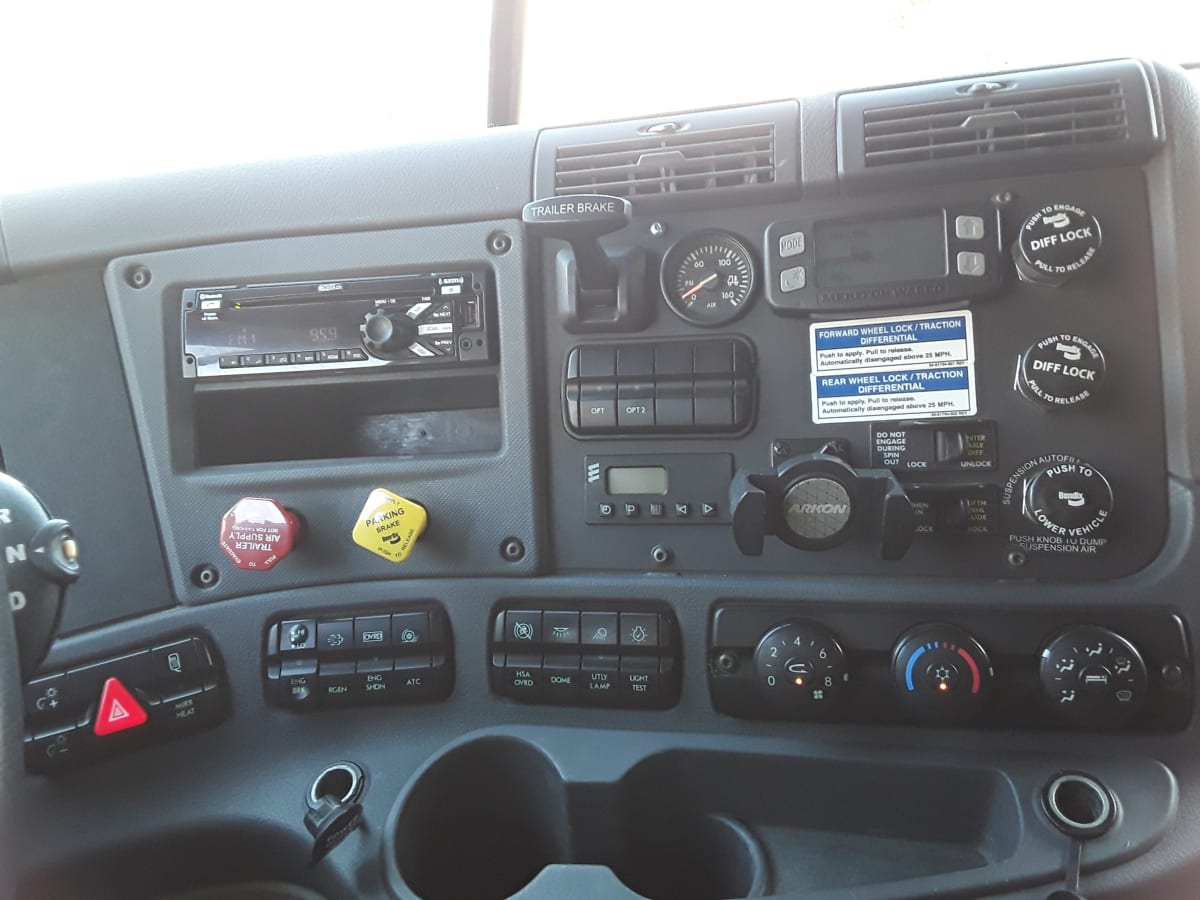 2019 Freightliner/Mercedes CASCADIA 125 840245