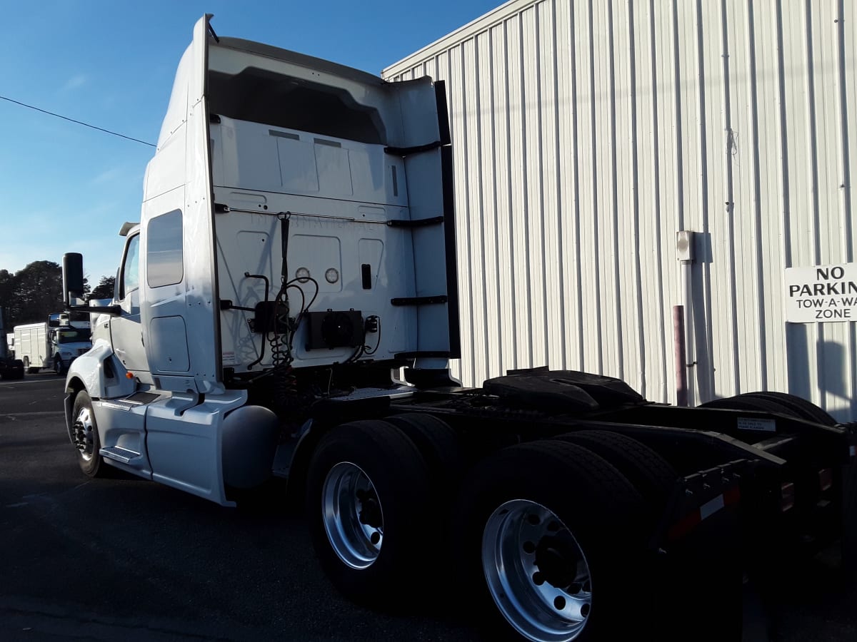 2019 Navistar International LT625 SLPR CAB 840490