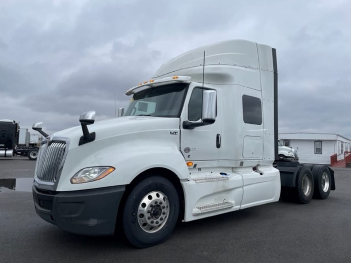 2019 Navistar International LT625 SLPR CAB 840496