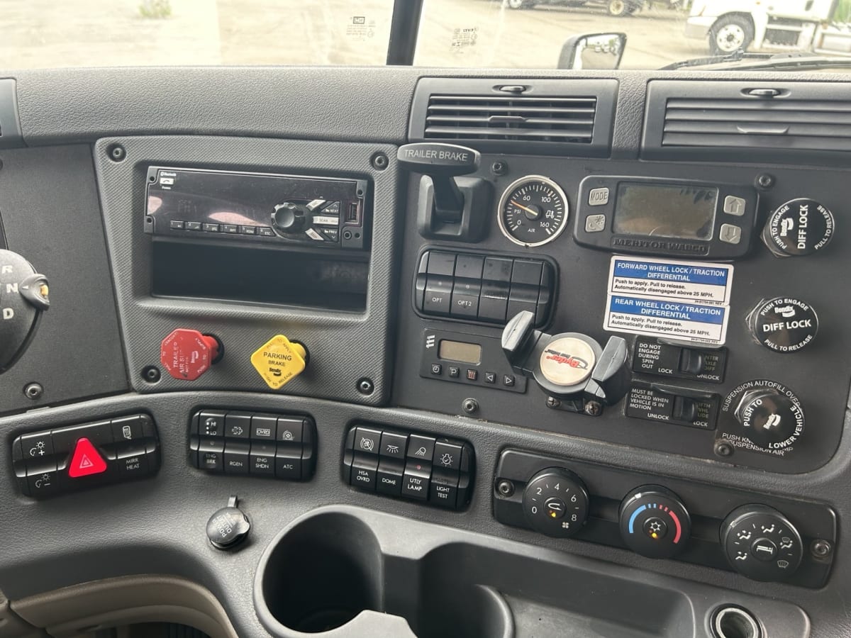 2019 Freightliner/Mercedes CASCADIA 125 840511